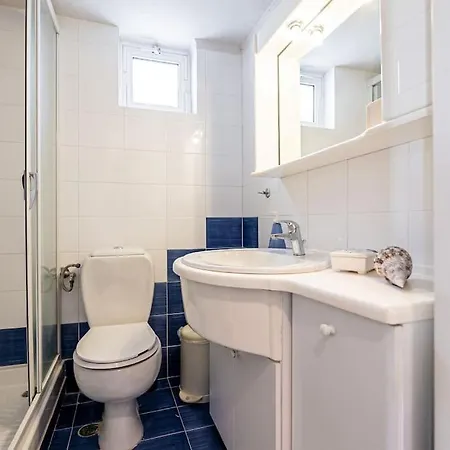 Rooftop 1-bedroom Διαμέρισμα *